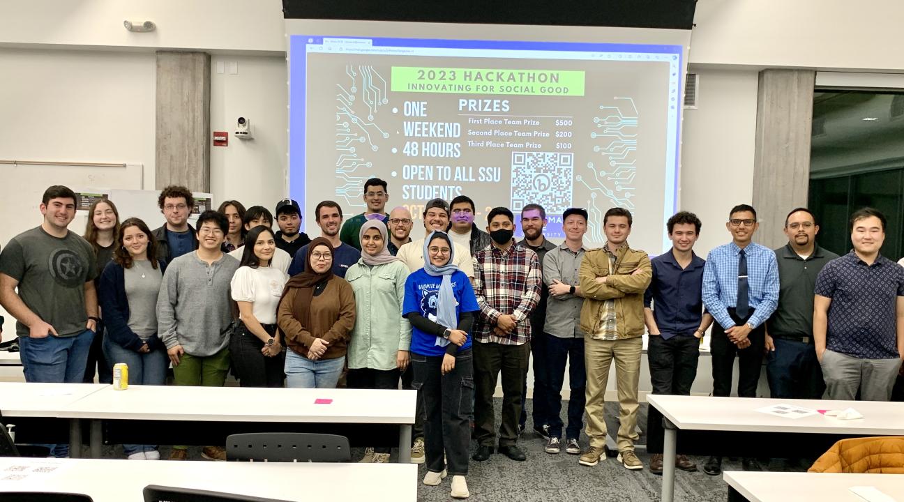 Picture of the participants in the hackathon