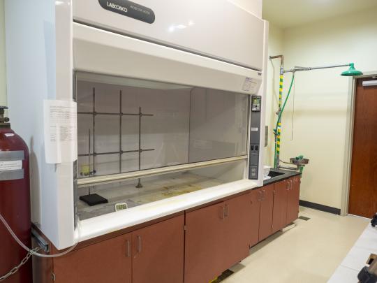 Fume Hood in Salazar Hall 2000